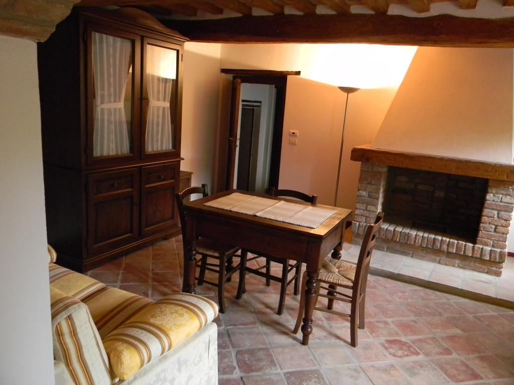 Residenza Cà d´Masseu Calamandrana Quarto foto